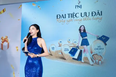 PNJ — Đại Tiệc Ưu Đãi · Ca sĩ Anh Tú — ảnh 2/53