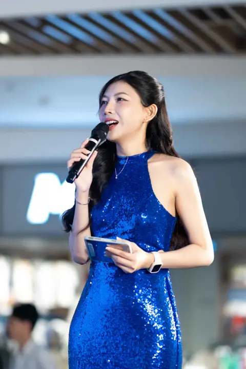 PNJ — Đại Tiệc Ưu Đãi · Ca sĩ Anh Tú — ảnh 8/53