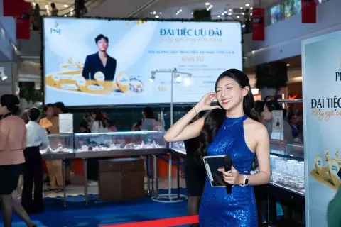 PNJ — Đại Tiệc Ưu Đãi · Ca sĩ Anh Tú — ảnh 24/53