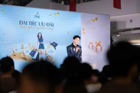 PNJ — Đại Tiệc Ưu Đãi · Ca sĩ Anh Tú — ảnh 48/53