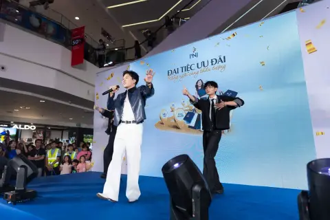 PNJ — Đại Tiệc Ưu Đãi · Ca sĩ Anh Tú — ảnh 49/53