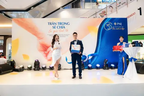 PNJ — Event 20/10 · Ca sĩ Tăng Phúc — ảnh 30/48
