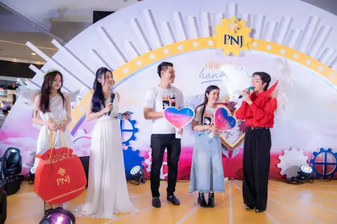 PNJ — Valentine · Ca sĩ Đức Phúc — ảnh 17/25