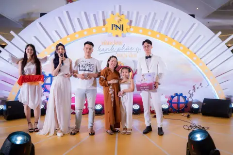 PNJ — Valentine · Ca sĩ Đức Phúc — ảnh 19/25