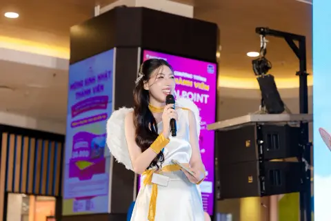 PNJ — Valentine · Ca sĩ Phan Mạnh Quỳnh — ảnh 1/35
