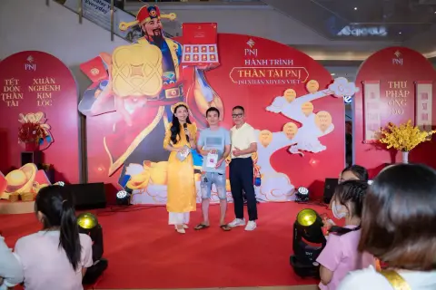 PNJ — Xuân PNJ · Ca sĩ Anh Tú — ảnh 10/21