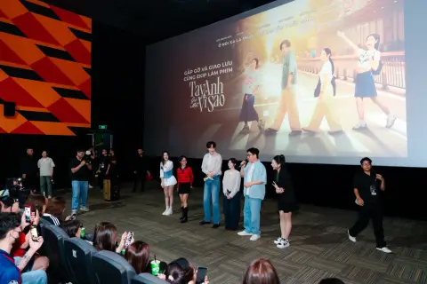 Cinetour — Tay Anh Giữ Một Vì Sao — ảnh 3/22