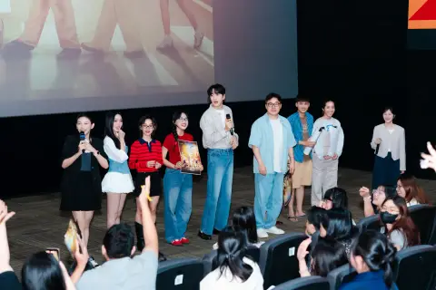 Cinetour — Tay Anh Giữ Một Vì Sao — ảnh 11/22