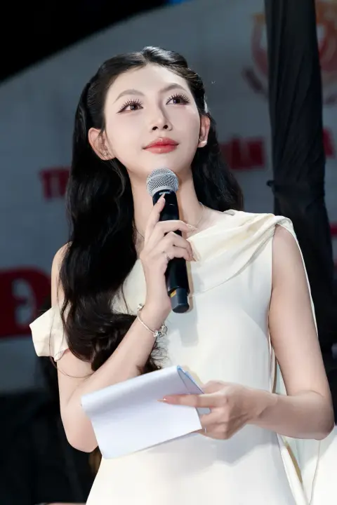 Thảm đỏ — Dear You — ảnh 10/38